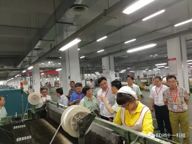 1496428595409348.jpg 9-赵振元到车间参观.jpg