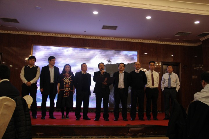 1496471756971114.jpg 8-余才志带领天津区各干部带来诗朗诵《太阳每天都是新的》.jpg